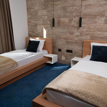 Hotel Borovi Forest Resort & Spa Сьєниця Екстер'єр фото