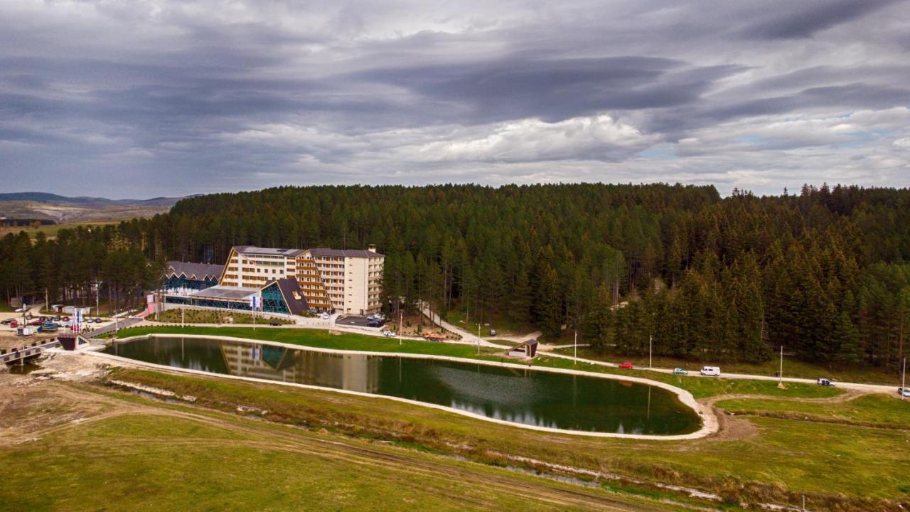 Hotel Borovi Forest Resort & Spa Сьєниця Екстер'єр фото