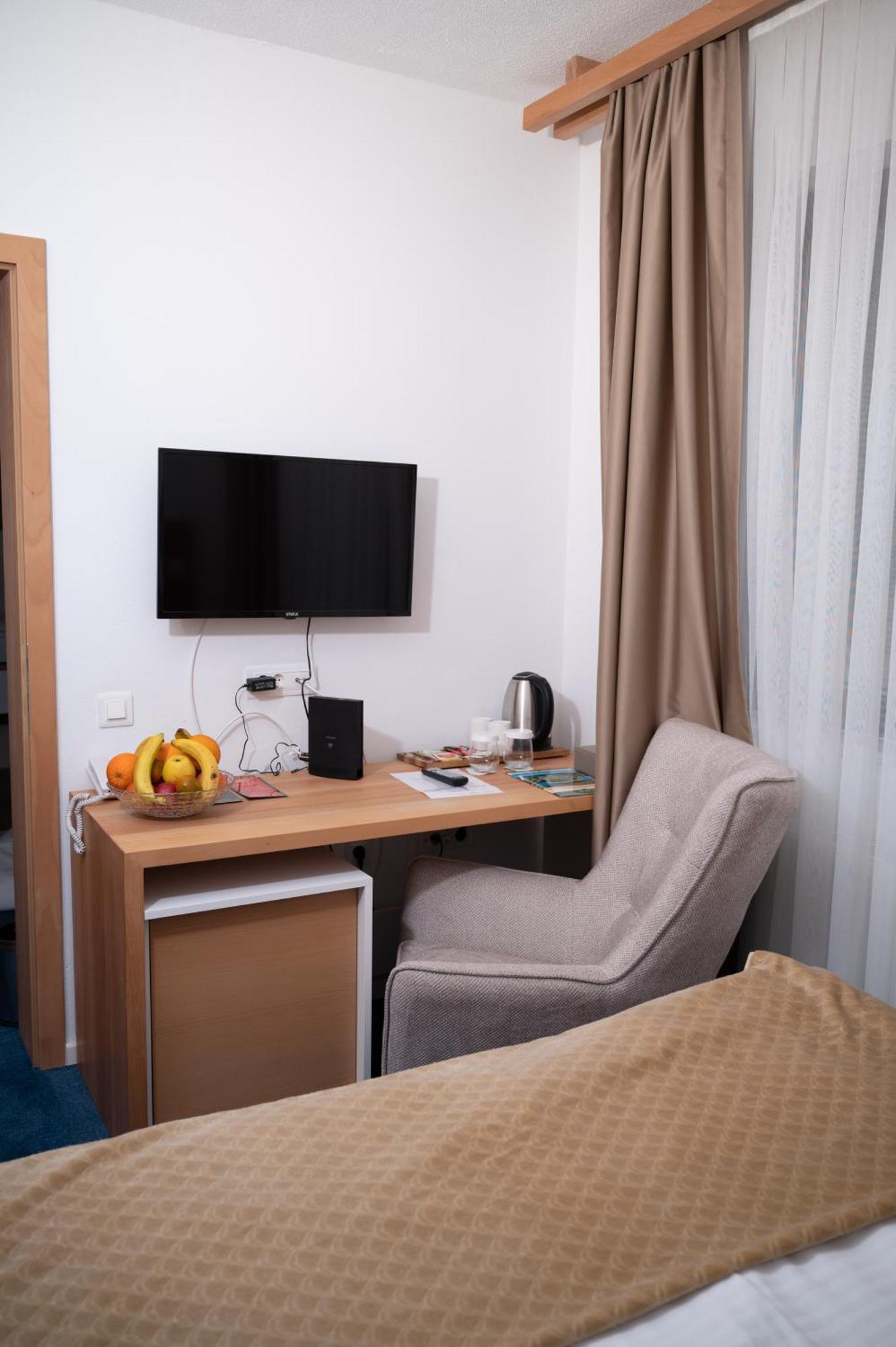 Hotel Borovi Forest Resort & Spa Сьєниця Екстер'єр фото
